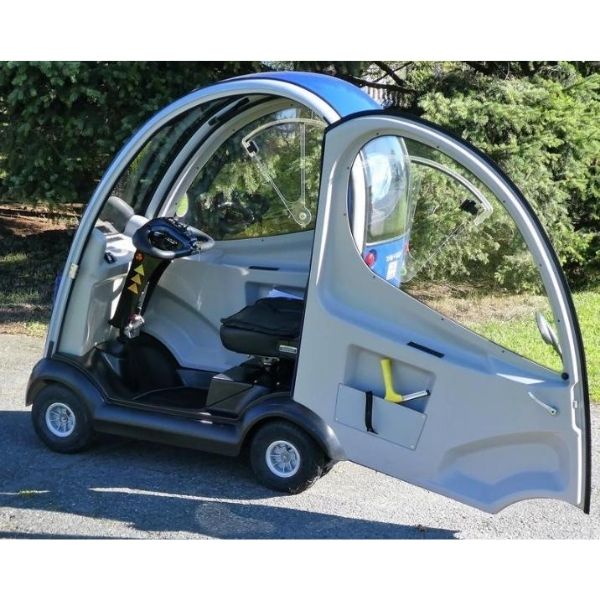 Inside View of Shoprider Flagship Cabin Enclosed Mobility Scooter