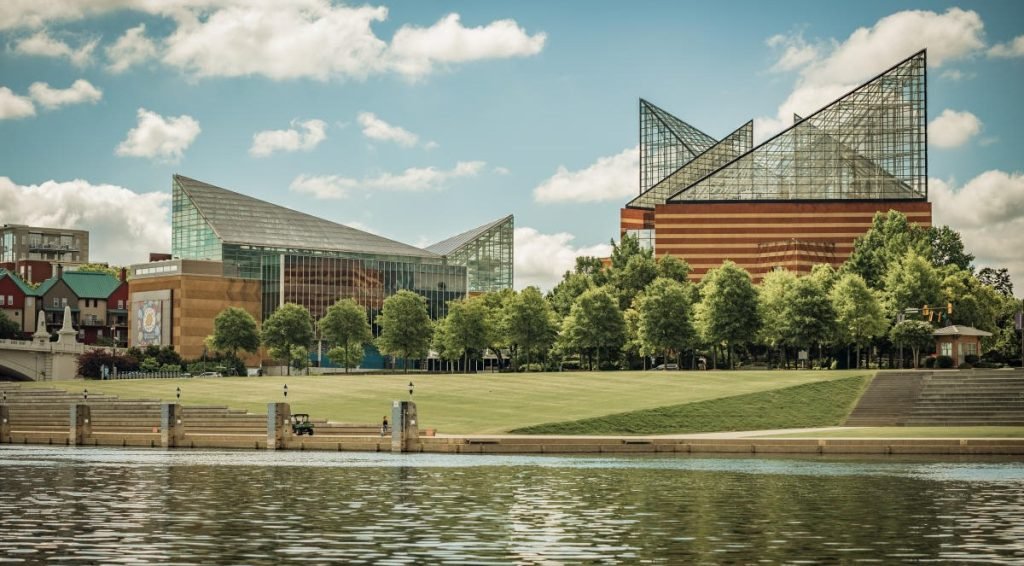 Chattanooga's Riverfront Parkway​