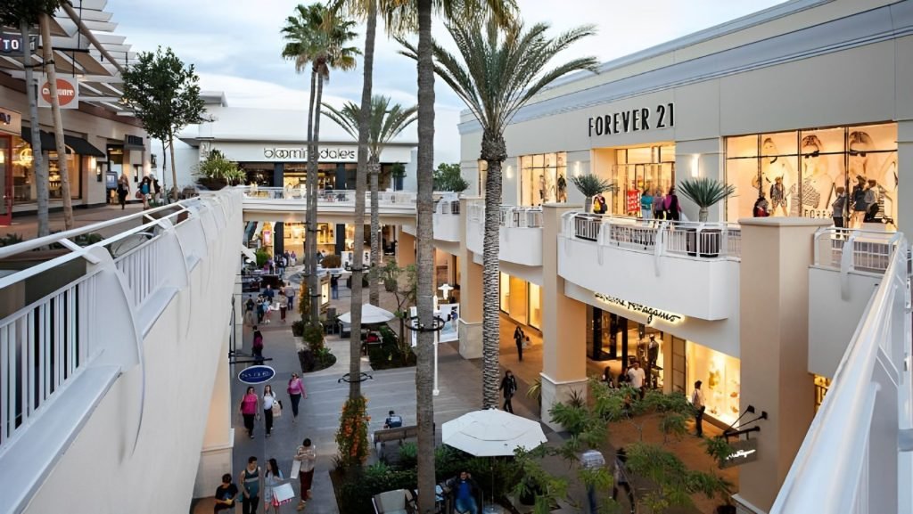 California Shopping Centers