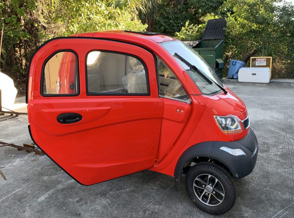 Q Runner Enclosed Mobility Scooter Red
